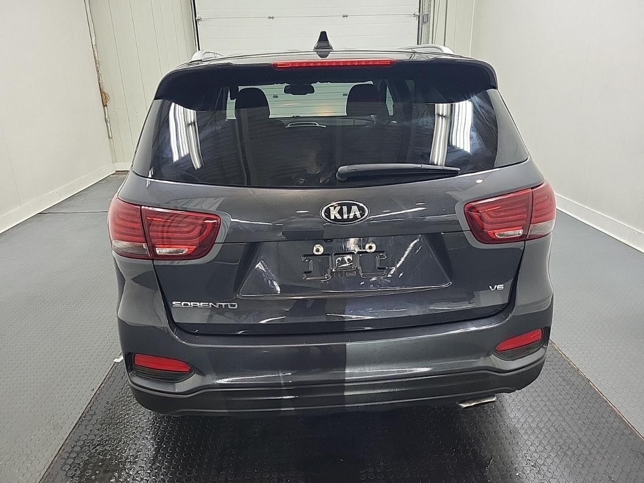 2019 Kia Sorento LX V6 Premium Photo