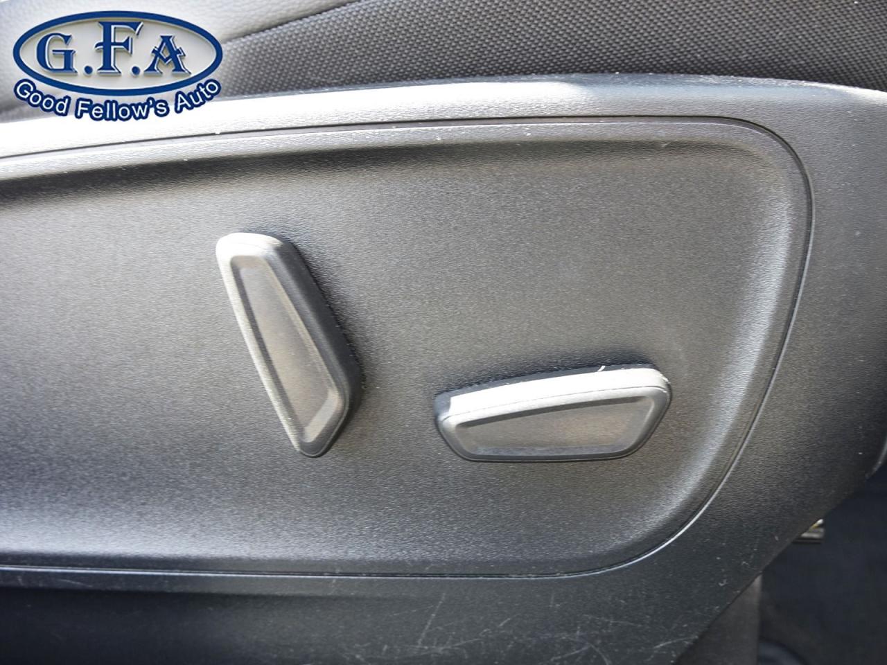 2021 Ford Escape LIMITED MODEL, AWD, LEATHER SEATS, NAVIGATION, REA - Photo #11