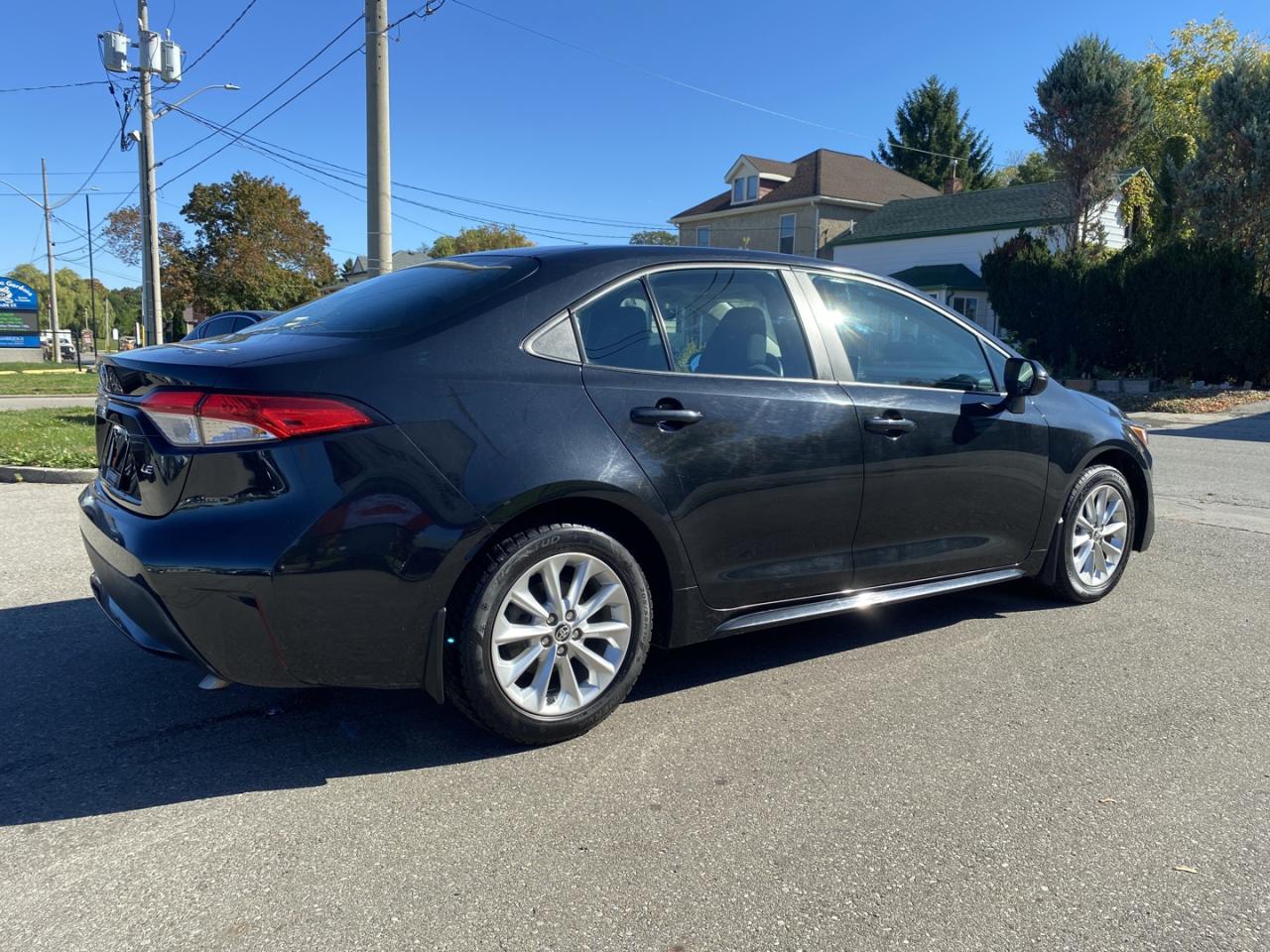 2022 Toyota Corolla LE Plus Photo