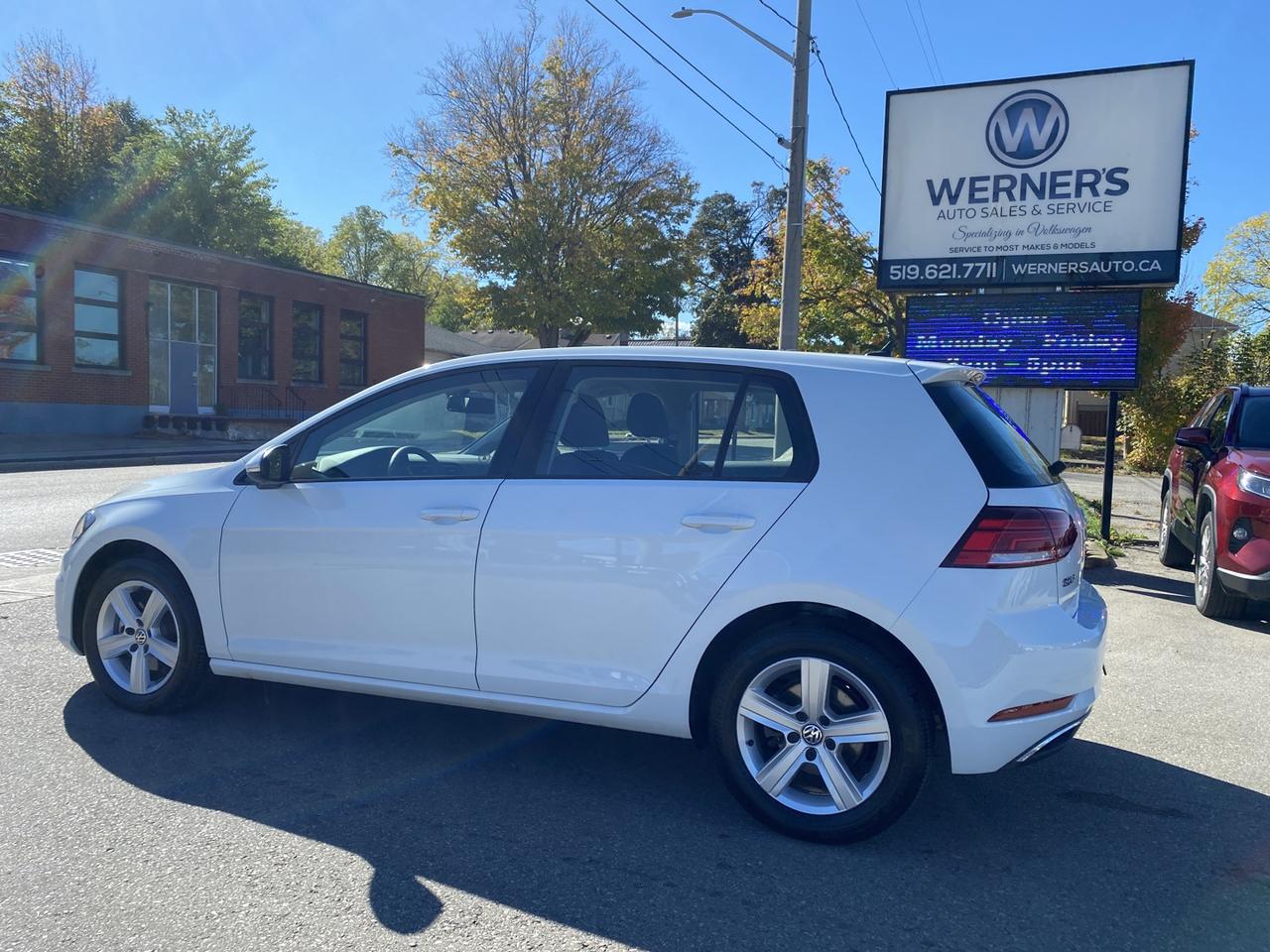 2021 Volkswagen Golf TSI 8A Photo