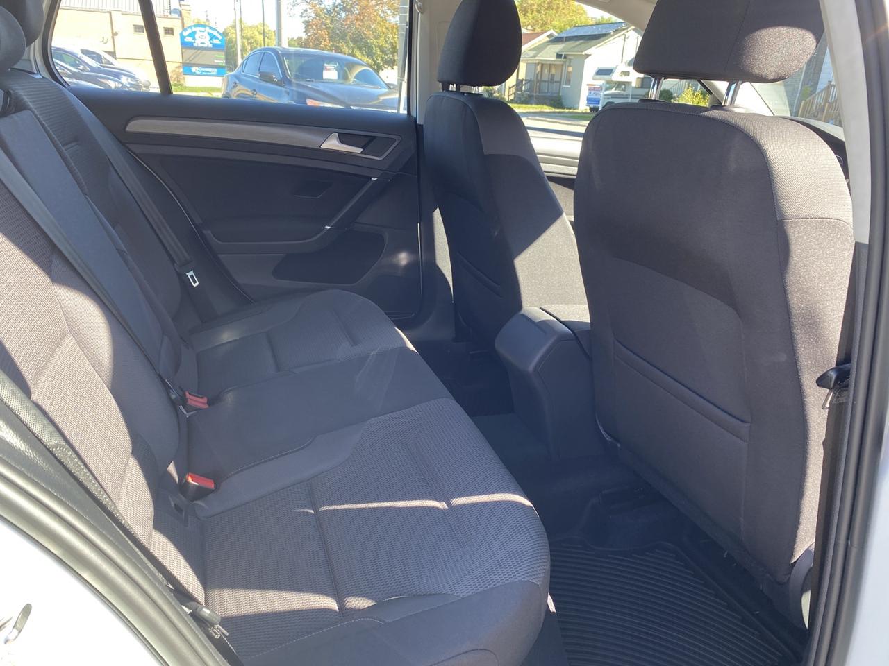 2021 Volkswagen Golf TSI 8A Photo