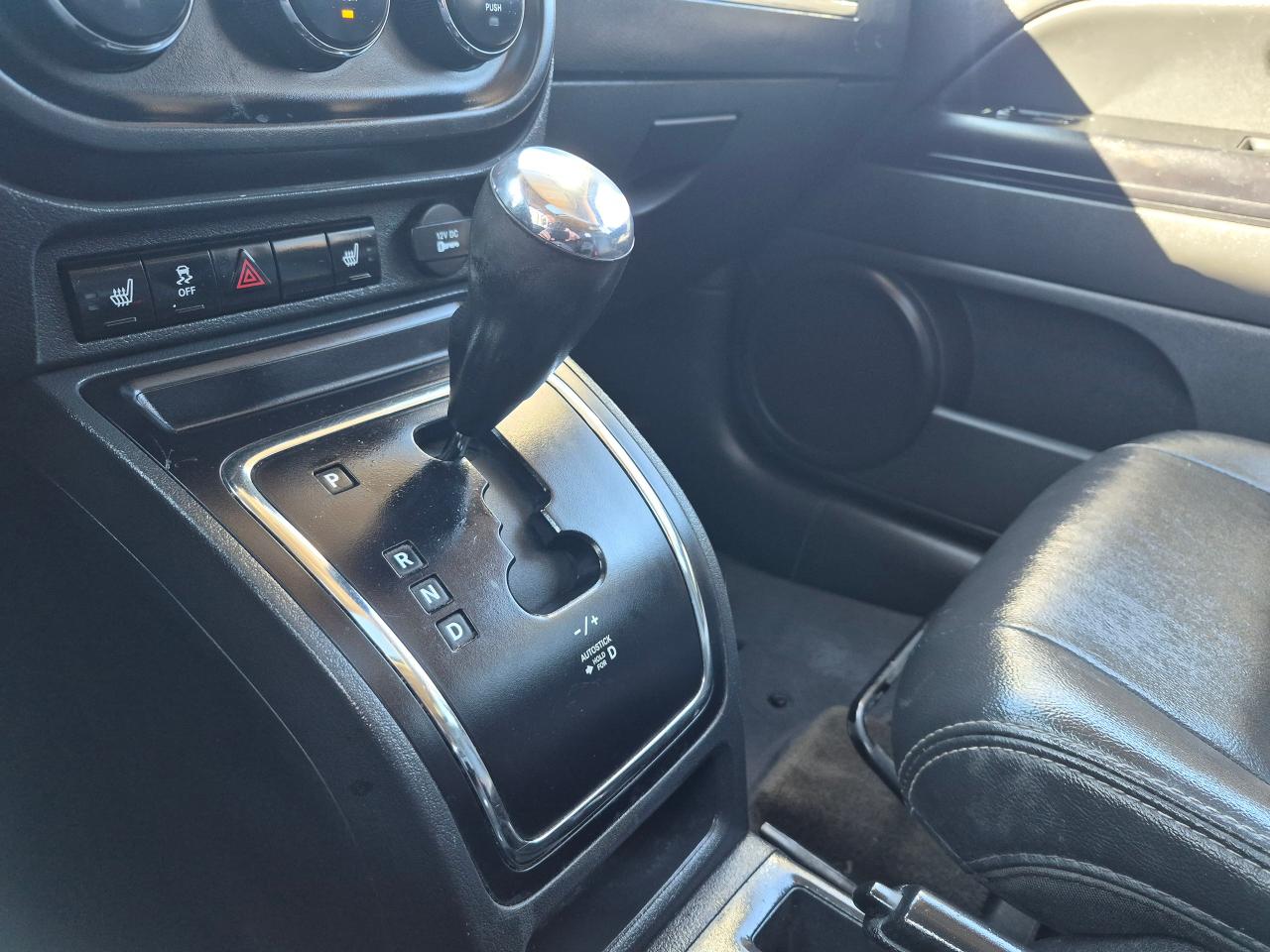 2016 Jeep Patriot High Altitude 4X4, Leather, Sunroof, Htd Seats - Photo #16