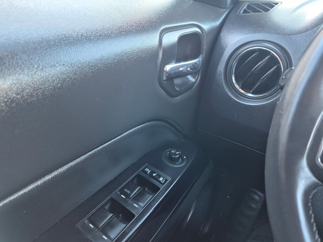 2016 Jeep Patriot High Altitude 4X4, Leather, Sunroof, Htd Seats - Photo #18
