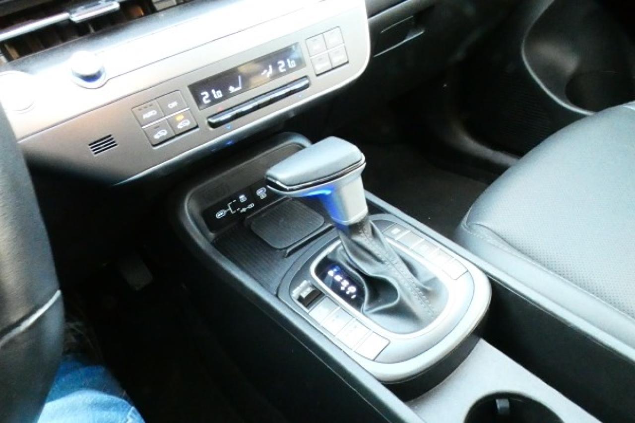 2024 Hyundai KONA Preferred w/Htd Leather, S/R, BUC - Photo #16