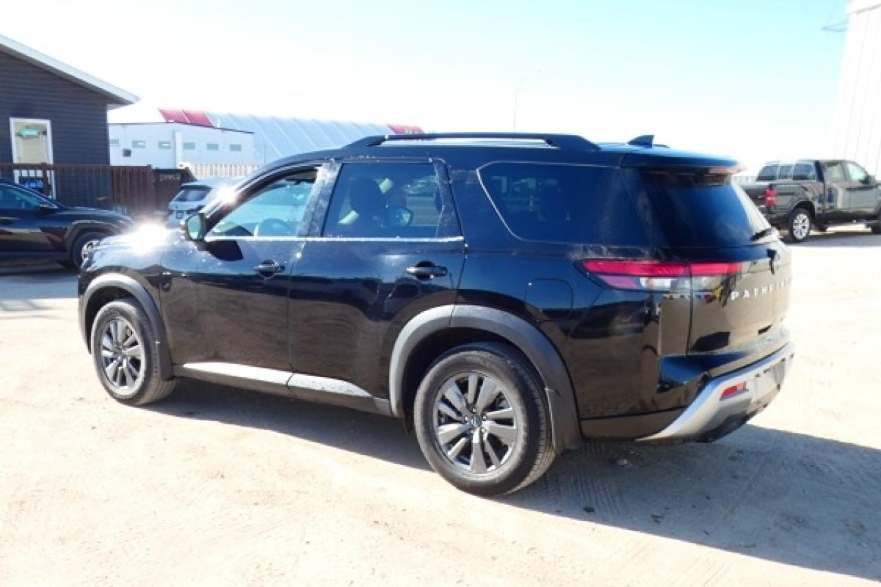 2024 Nissan Pathfinder SV 4WD w/Htd cloth, pano S/R, BUC - Photo #8