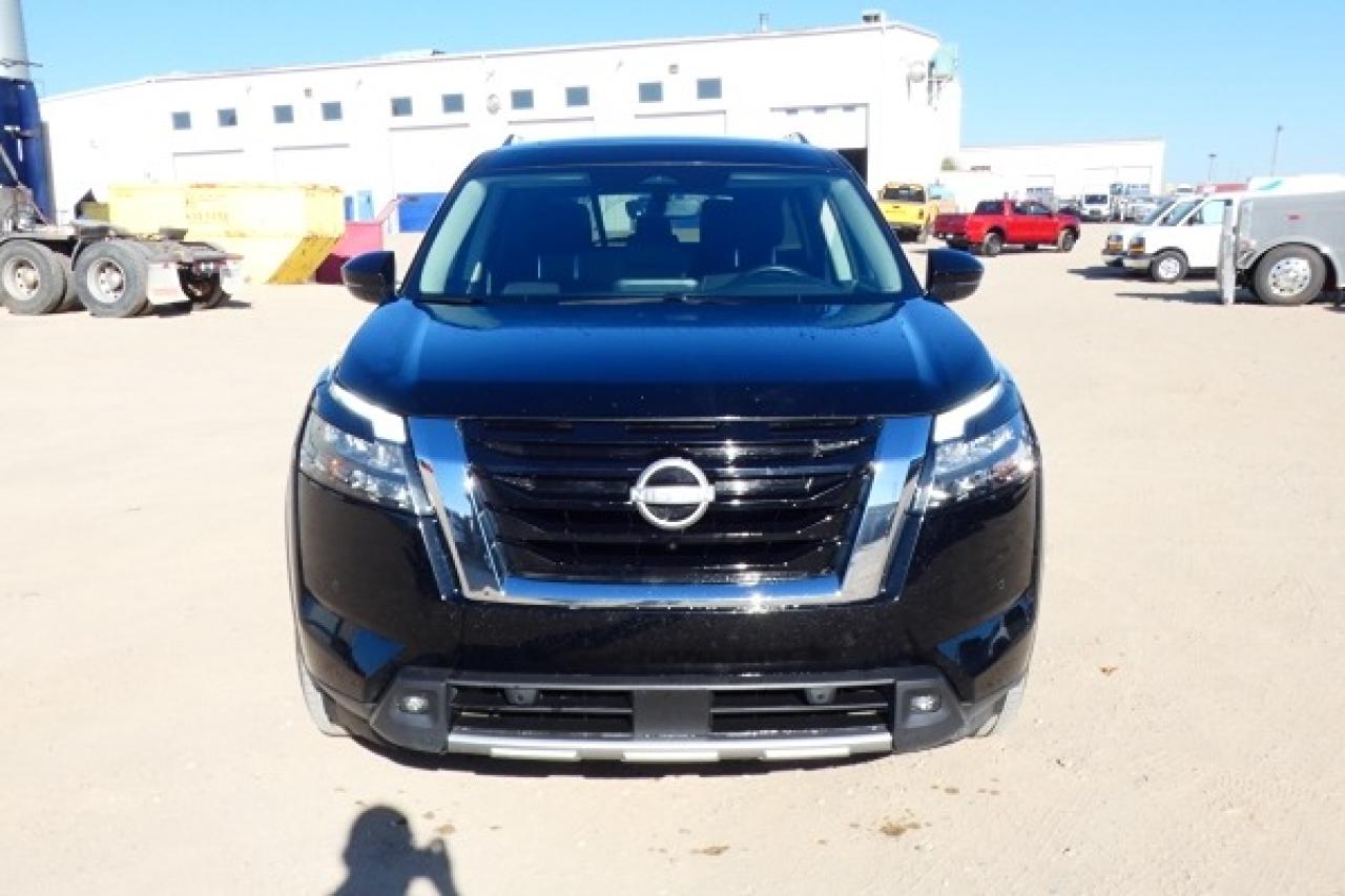 2024 Nissan Pathfinder SV 4WD w/Htd cloth, pano S/R, BUC - Photo #3