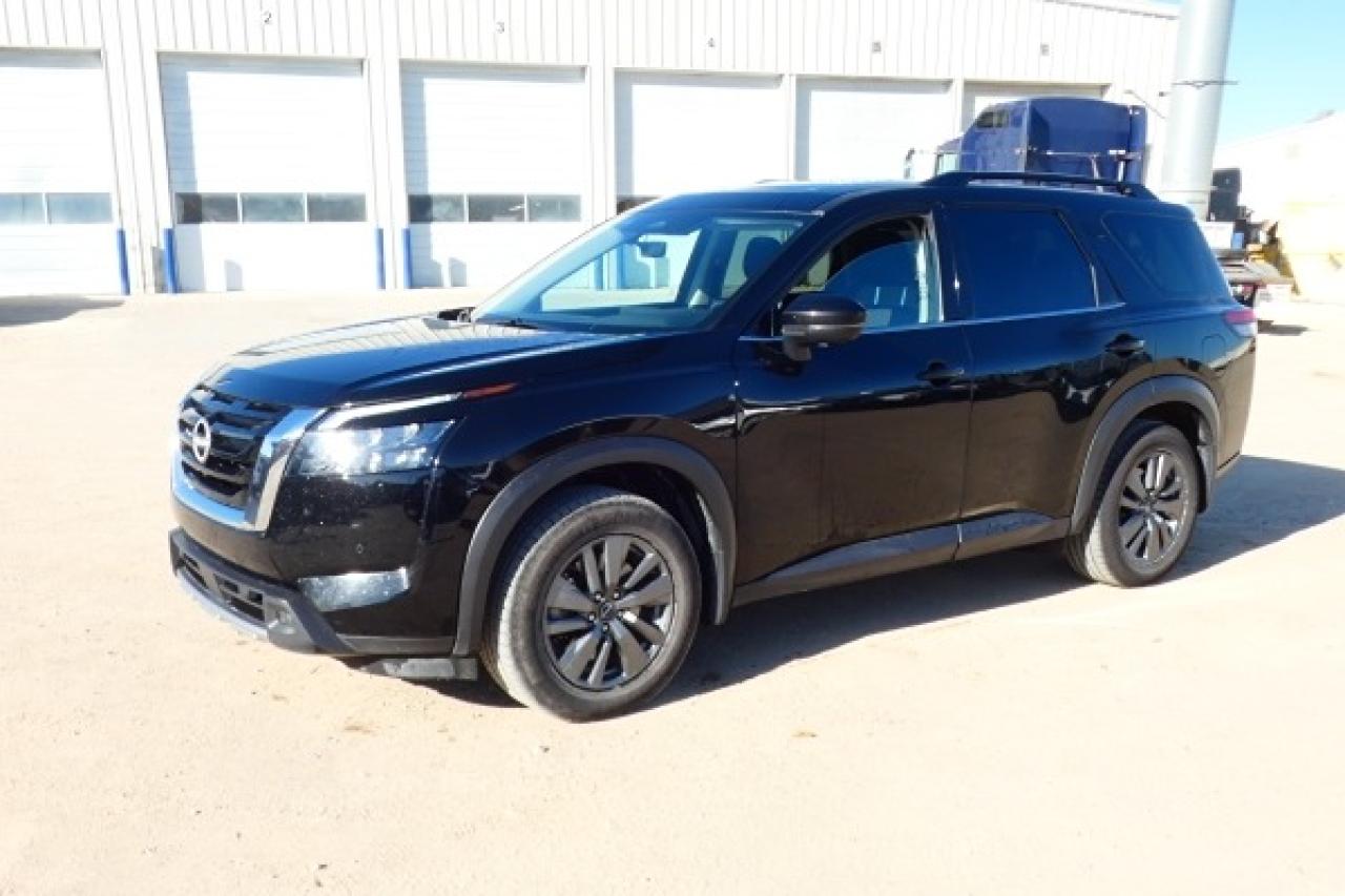 2024 Nissan Pathfinder SV 4WD w/Htd cloth, pano S/R, BUC - Photo #2