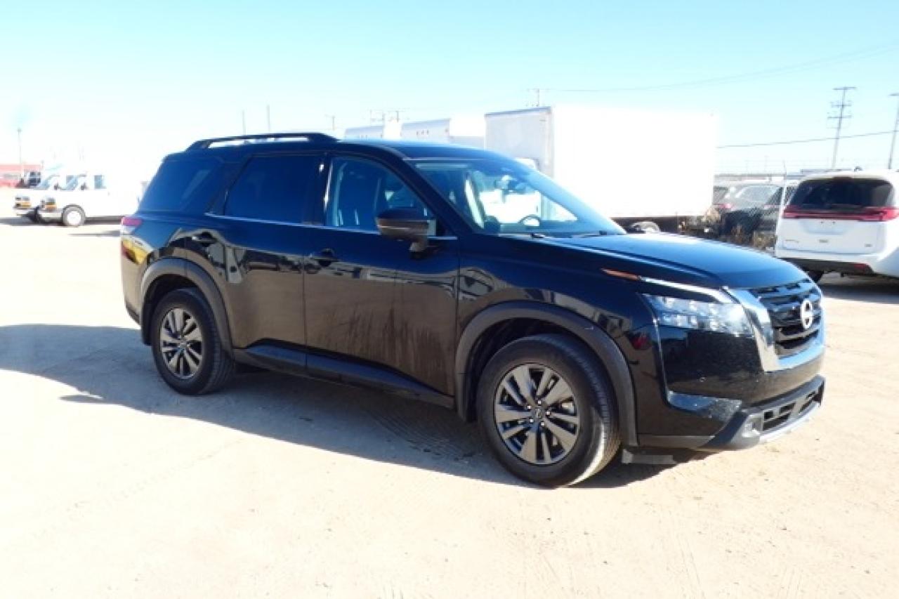 2024 Nissan Pathfinder SV 4WD w/Htd cloth, pano S/R, BUC - Photo #4