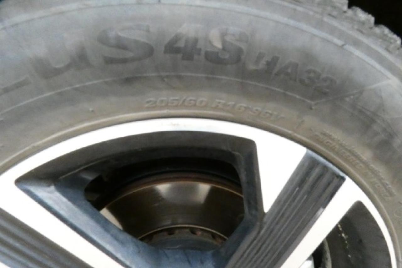 2024 Nissan Sentra SV w/Htd cloth, BUC - Photo #15