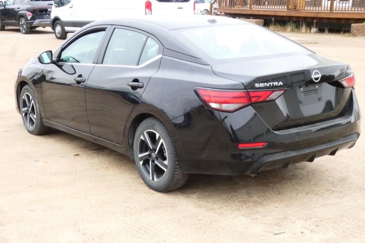 2024 Nissan Sentra SV w/Htd cloth, BUC - Photo #8