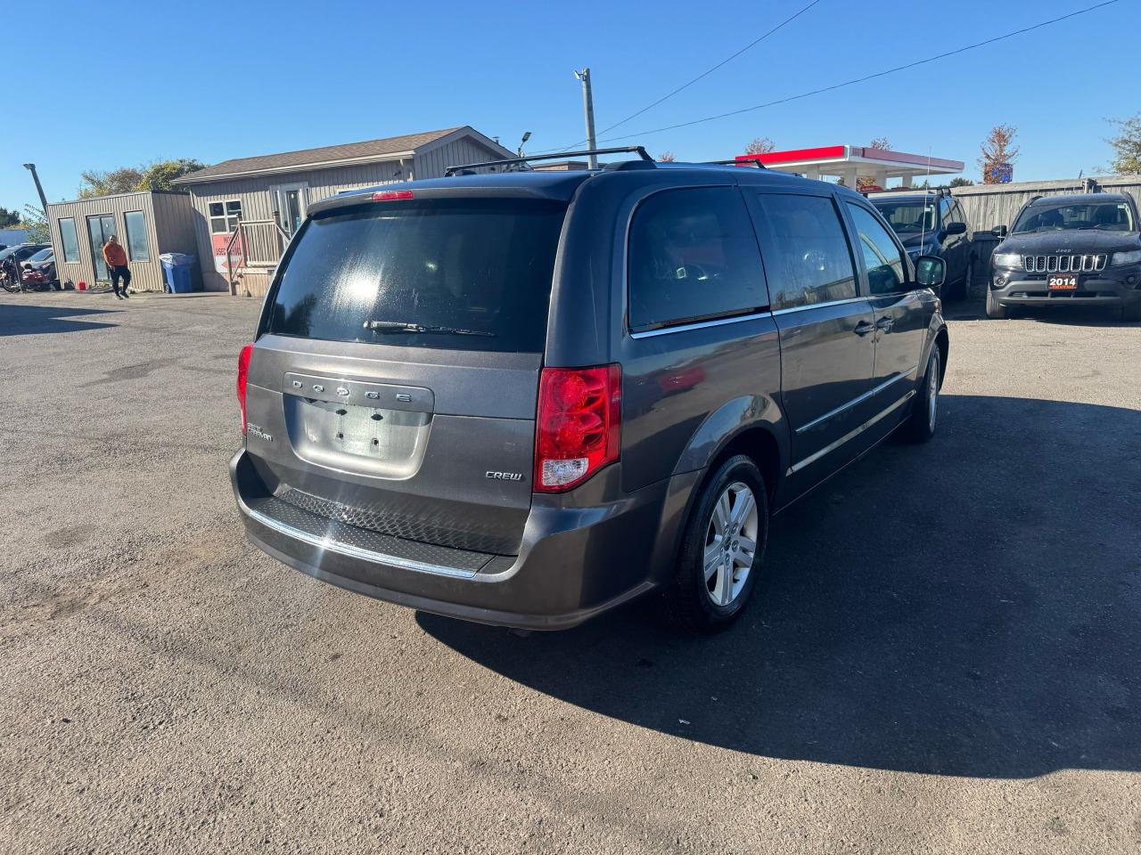 2015 Dodge Grand Caravan CREW PLUS, LEATHER, NAVI, LOADED, 175KMS, AS IS - Photo #5
