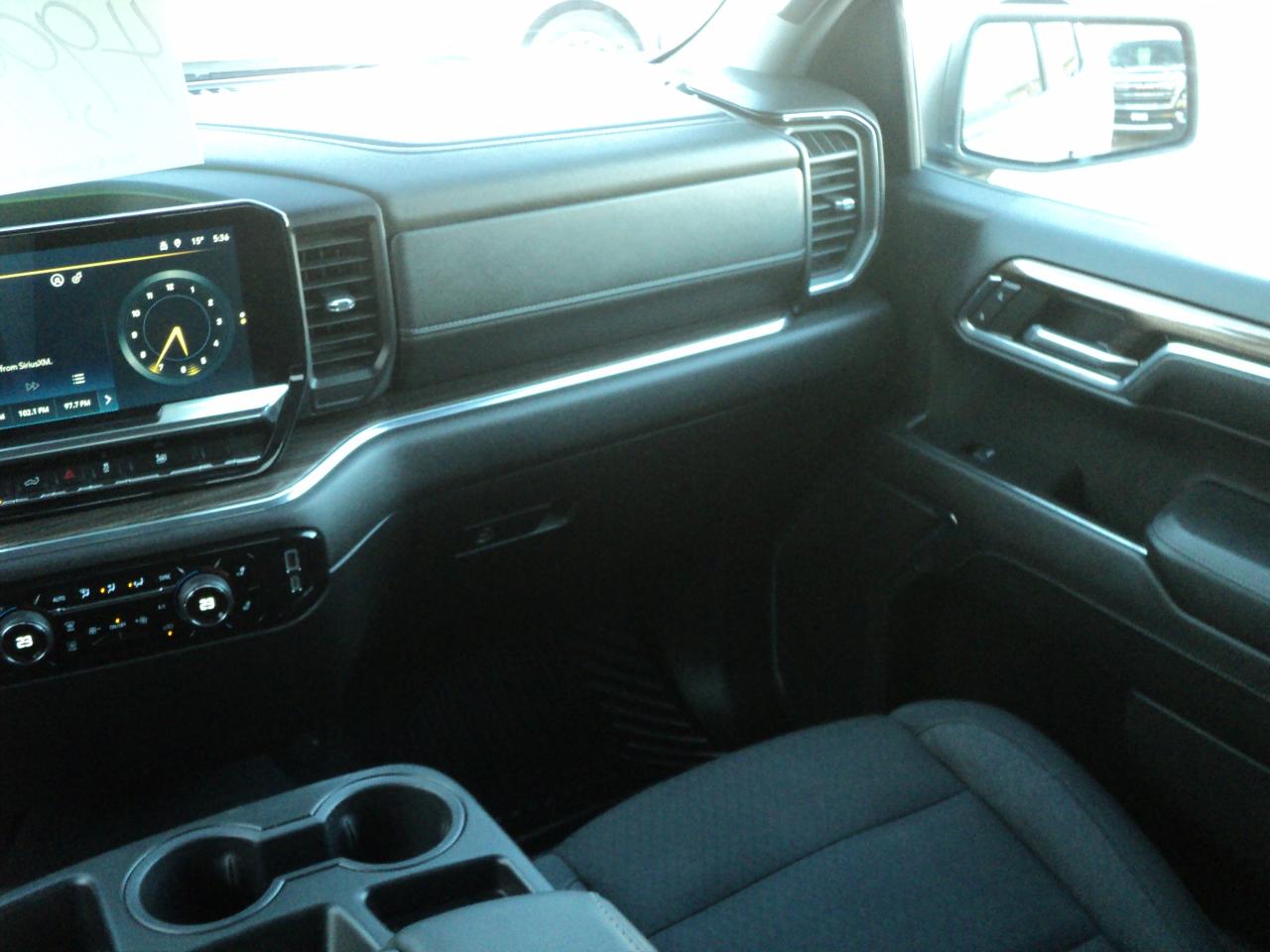 2024 Chevrolet Silverado 1500 LT CrewCab 4WD 5.3L8cyl 5'7"Box HeatedSeats - Photo #18