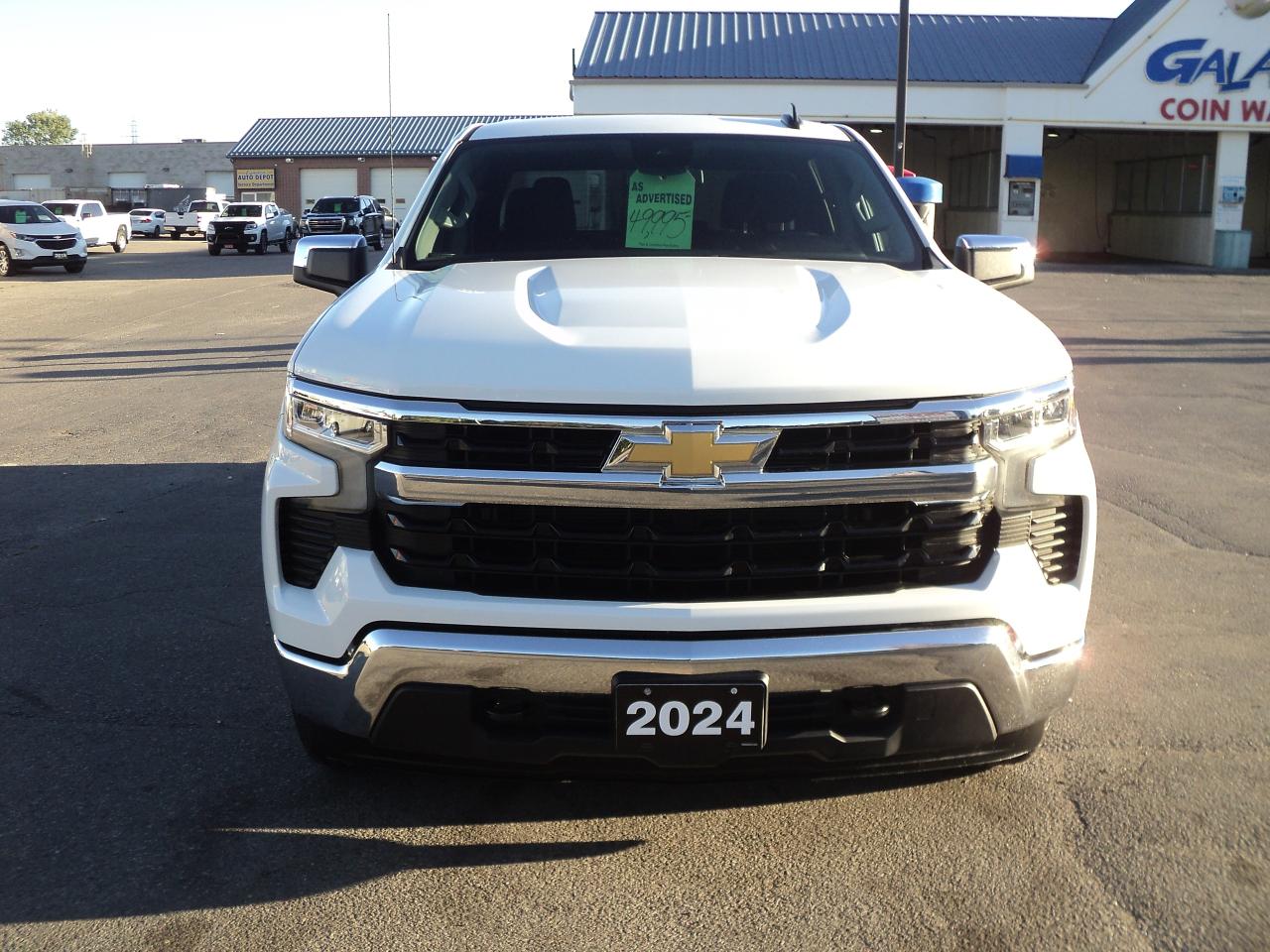 2024 Chevrolet Silverado 1500 LT CrewCab 4WD 5.3L8cyl 5'7"Box HeatedSeats Photo2
