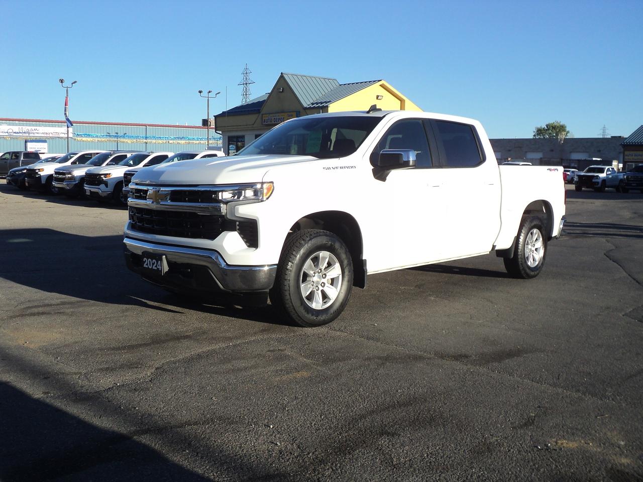 Used 2024 Chevrolet Silverado 1500 LT CrewCab 4WD 5.3L8cyl 5'7