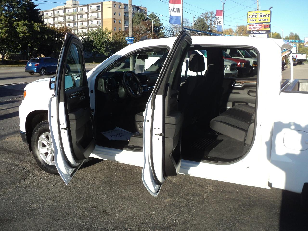 2024 Chevrolet Silverado 1500 LT CrewCab 4WD 5.3L8cyl 5'7"Box HeatedSeats - Photo #10