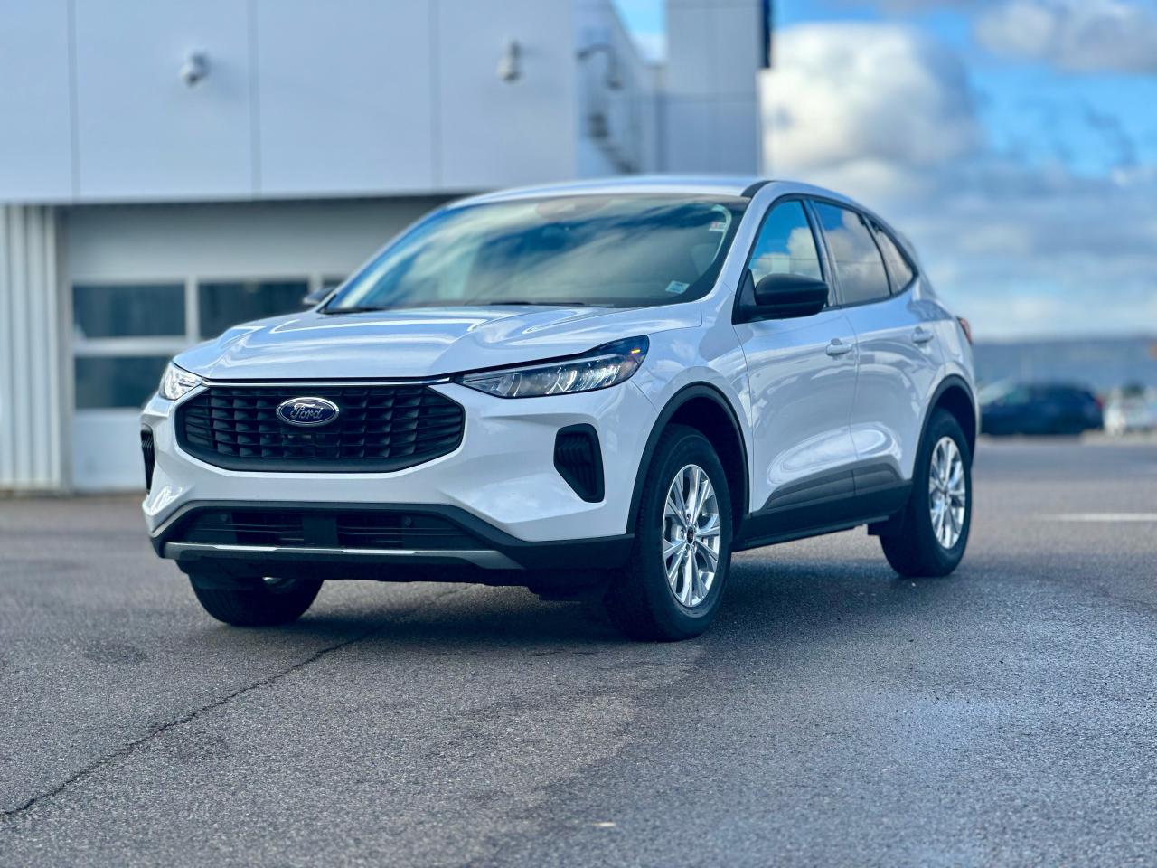 2025 Ford Escape Active AWD Photo2