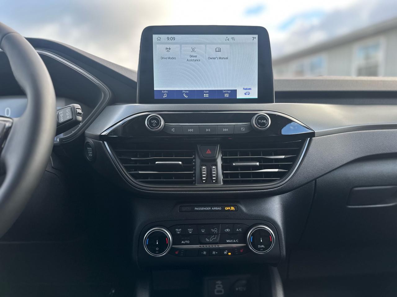 2025 Ford Escape Active AWD Photo5