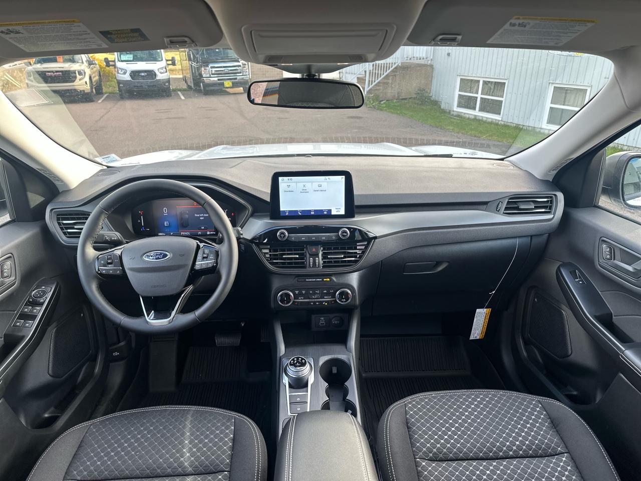 2025 Ford Escape Active AWD Photo5