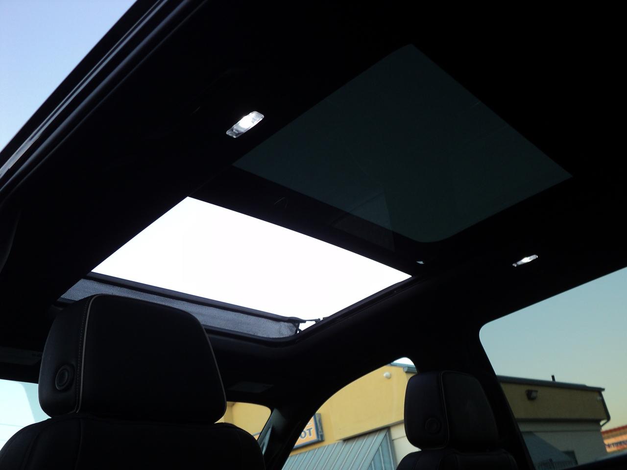 2023 GMC Yukon XL SLT 4WD 5.3L8cyl 7PassengerRoofLeatherHeatedSeats - Photo #28