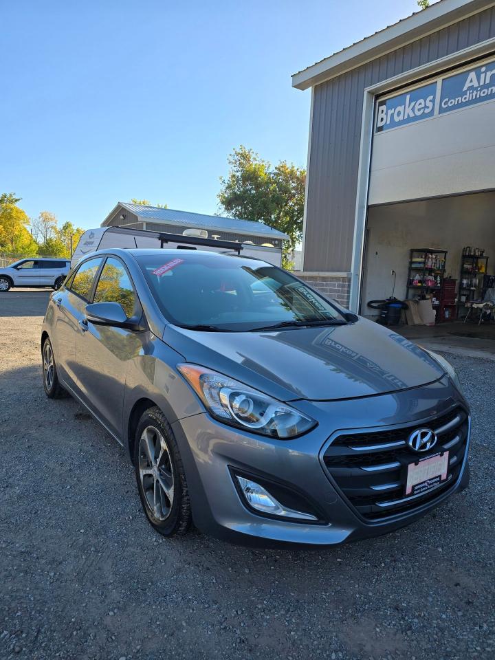 2016 Hyundai Elantra GT 5dr HB Auto GLS w/Tech Pkg - Photo #11