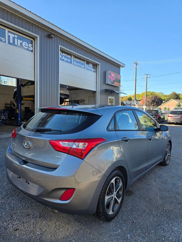2016 Hyundai Elantra GT 5dr HB Auto GLS w/Tech Pkg - Photo #13