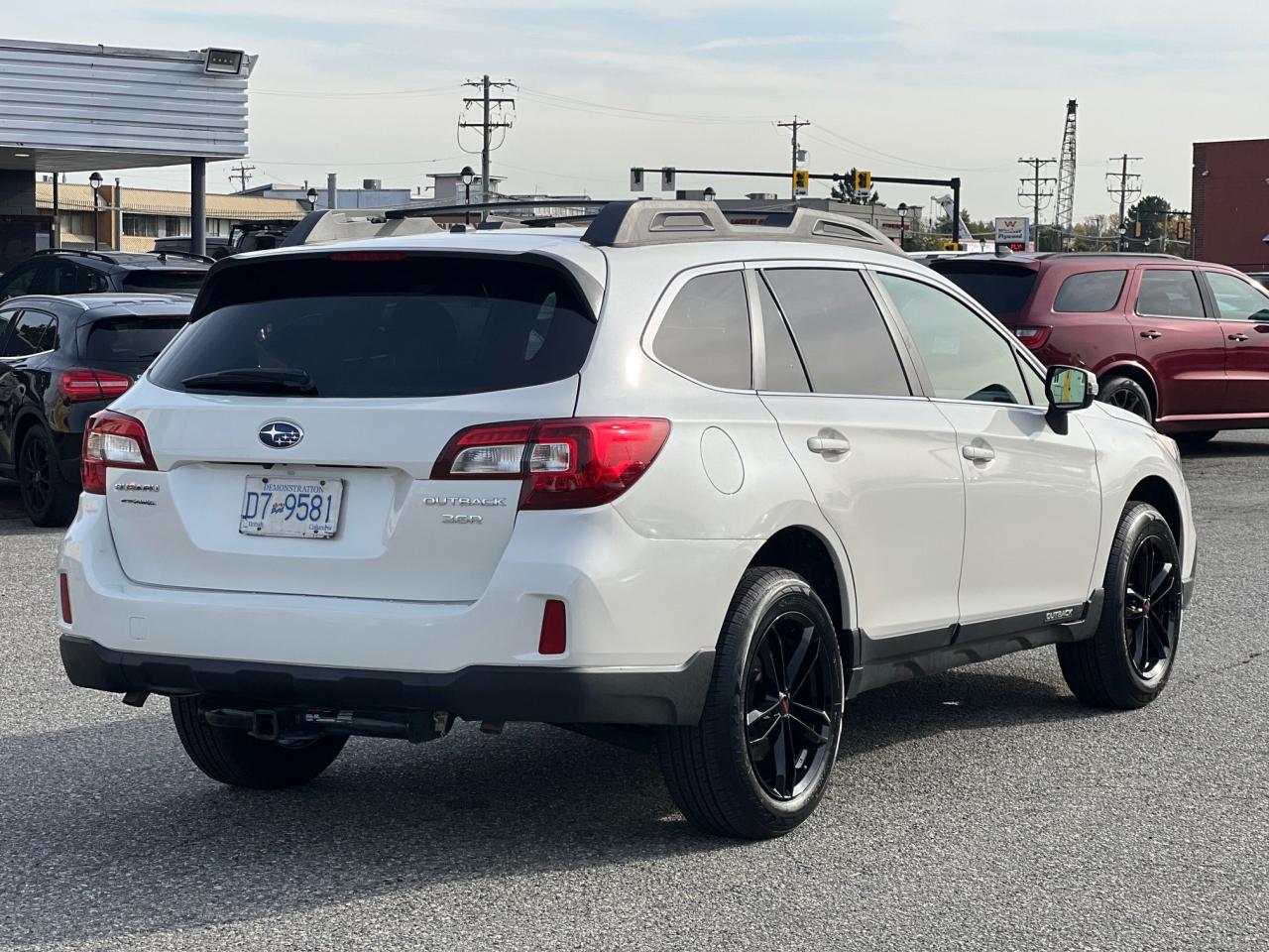 2016 Subaru Outback 5dr Wgn CVT 3.6R w/Limited & Tech Pkg - Photo #17