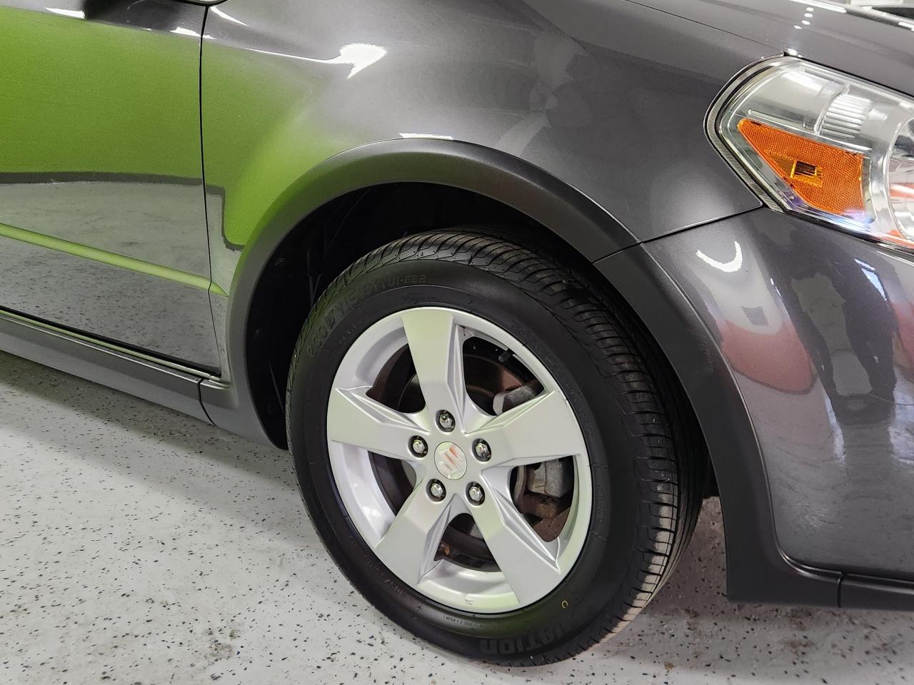 2012 Suzuki SX4 JLX NO ACCIDENTS LOW MILEAGE H'TED SEATS CLEAN - Photo #6