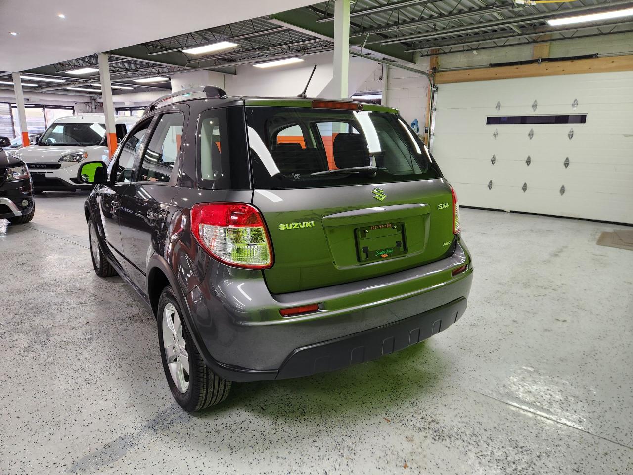 2012 Suzuki SX4 JLX NO ACCIDENTS LOW MILEAGE H'TED SEATS CLEAN - Photo #10