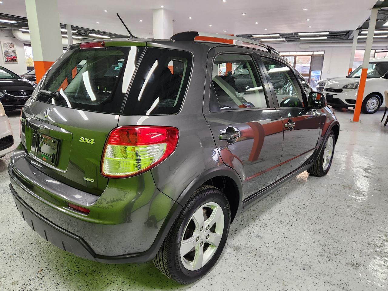 2012 Suzuki SX4 JLX NO ACCIDENTS LOW MILEAGE H'TED SEATS CLEAN - Photo #8