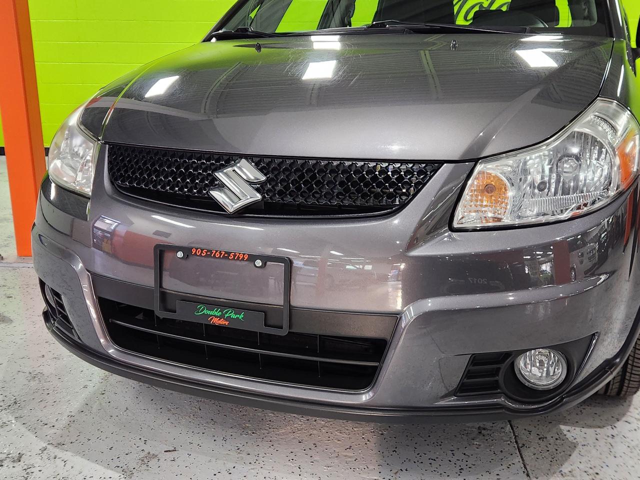 2012 Suzuki SX4 JLX NO ACCIDENTS LOW MILEAGE H'TED SEATS CLEAN Photo3