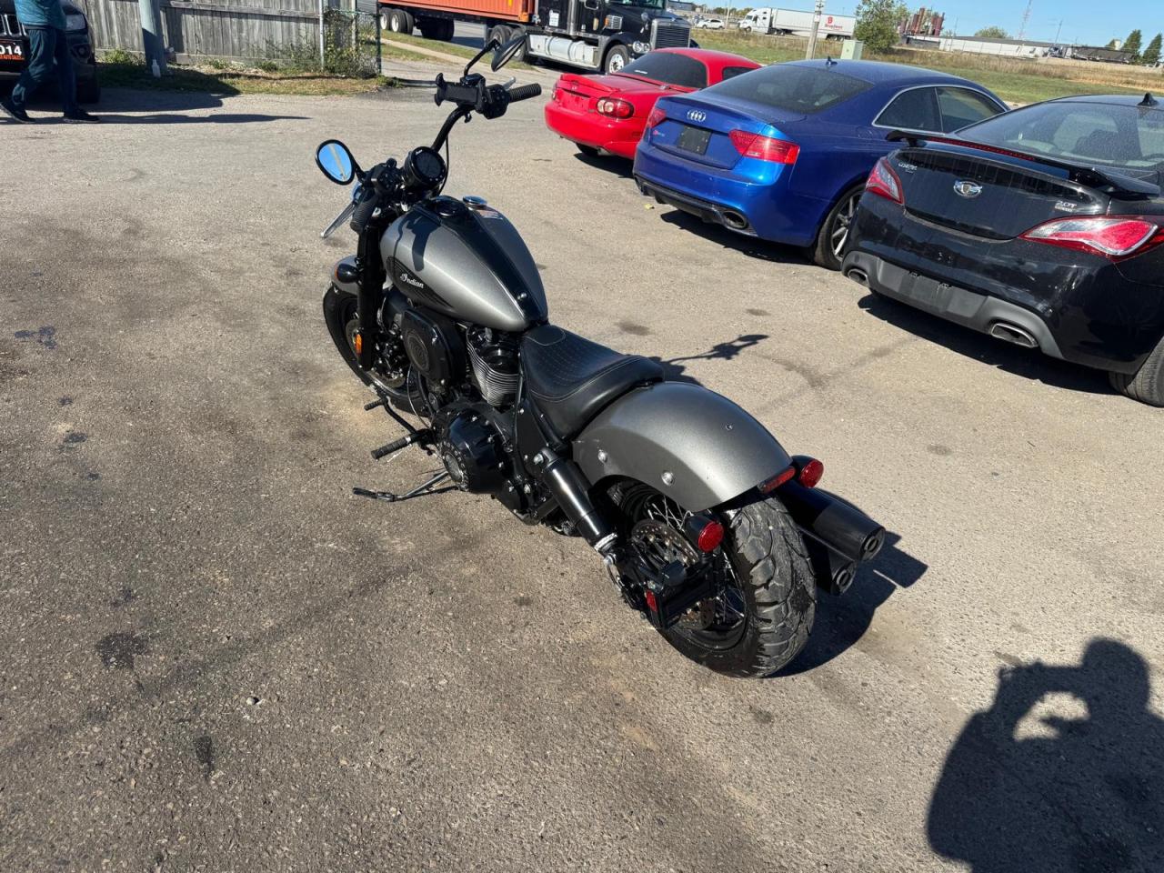 2022 Indian Chief  BOBBER DARK HORSE, ABS, ONLY 13,000KMS, 116 CI - Photo #3