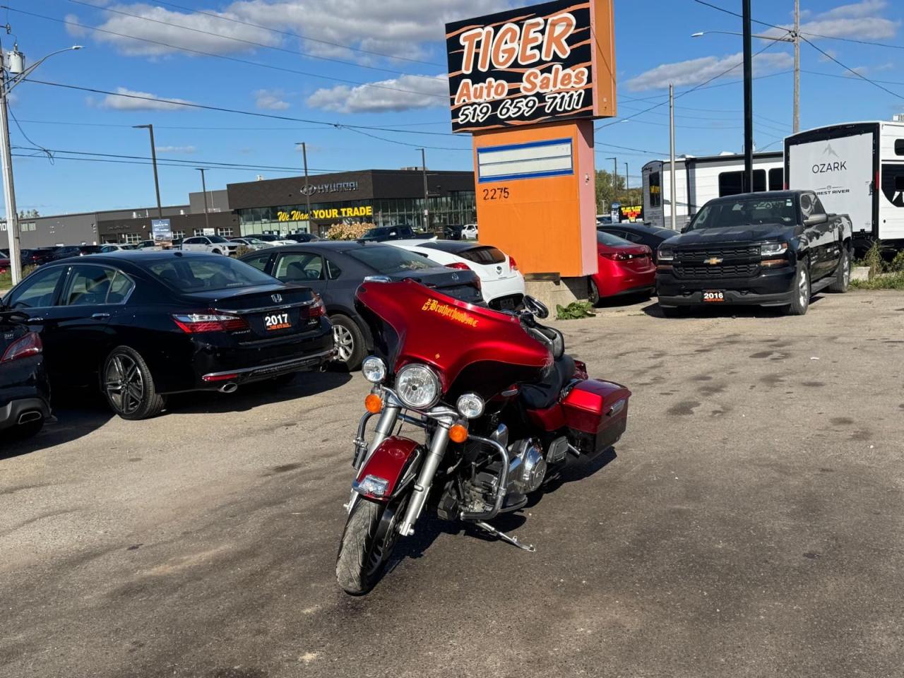 Used 2012 Harley-Davidson Electra Glide ULTRA, EXHAUST, LIGHT DAMAGE, AS IS SPECIAL for sale in London, ON