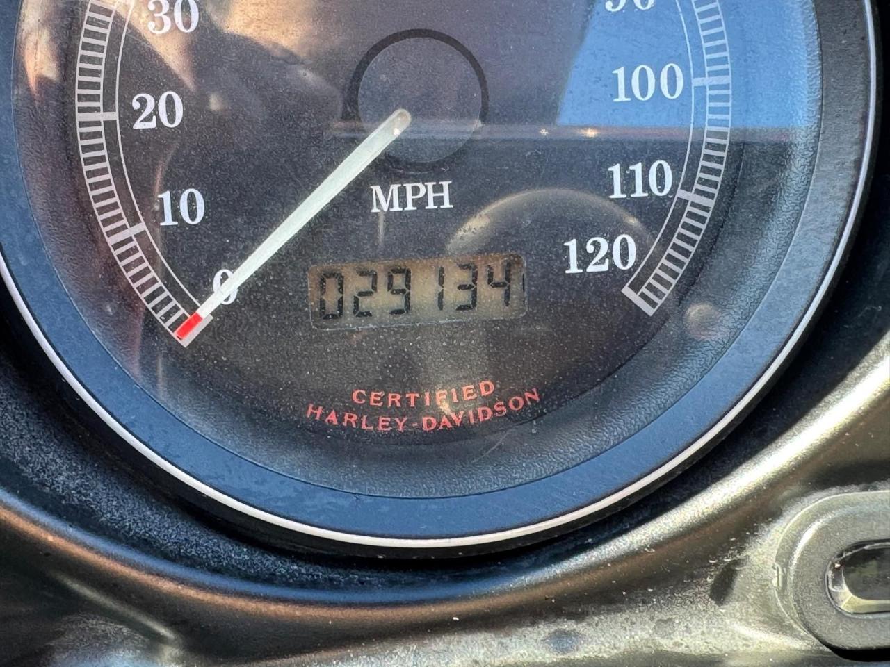 2003 Harley-Davidson Electra Glide Classic EXHAUST, LIGHT DAMAGE, 46KMS, CLEAN TITLE, AS IS - Photo #9