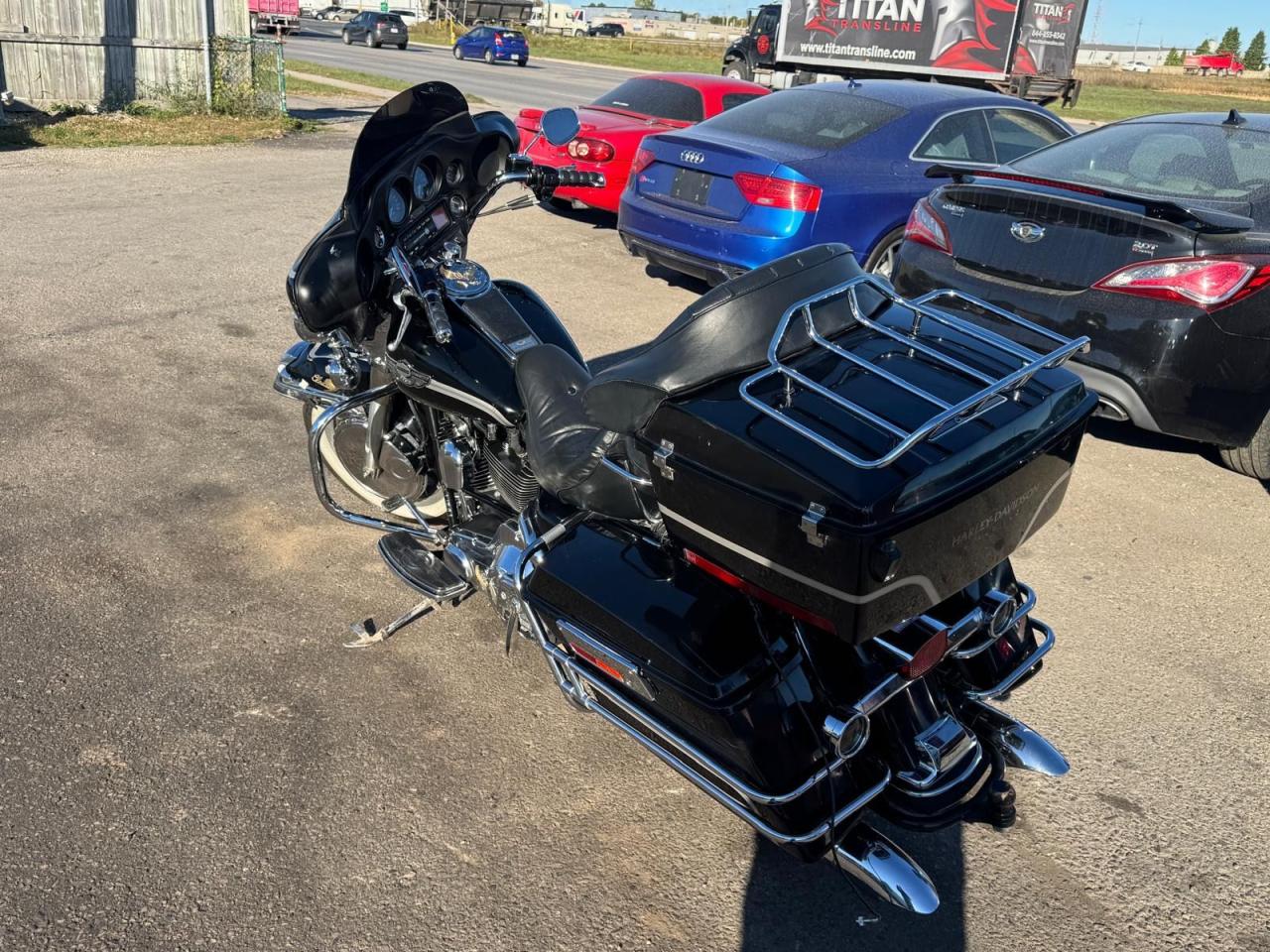 2003 Harley-Davidson Electra Glide Classic EXHAUST, LIGHT DAMAGE, 46KMS, CLEAN TITLE, AS IS Photo2