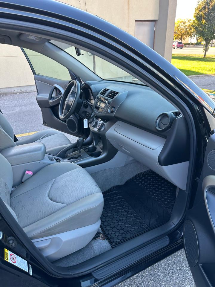 2009 Toyota RAV4 BASE Photo3