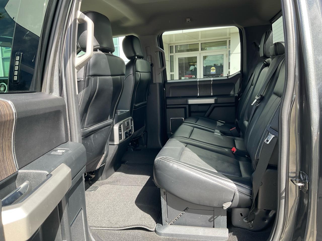2020 Ford F-250 Super Duty SRW Lariat Photo5