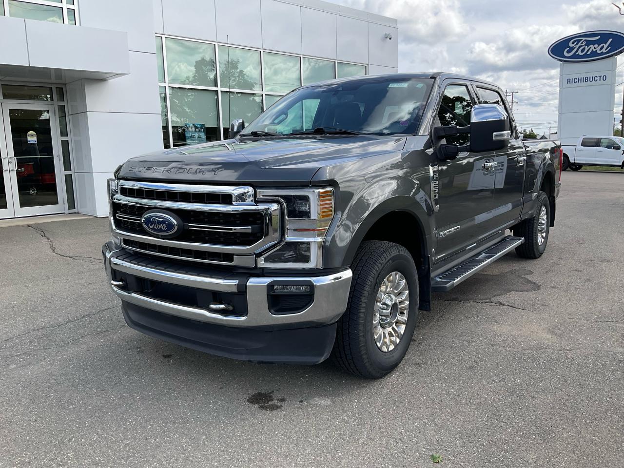 2020 Ford F-250 Super Duty SRW Lariat Photo0