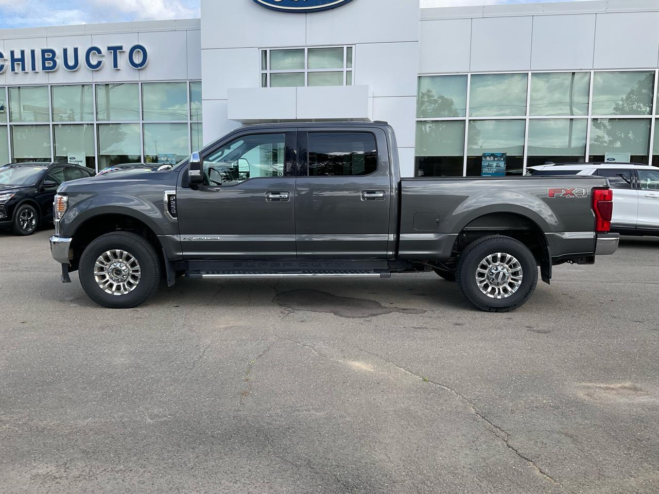 2020 Ford F-250 Super Duty SRW Lariat Photo