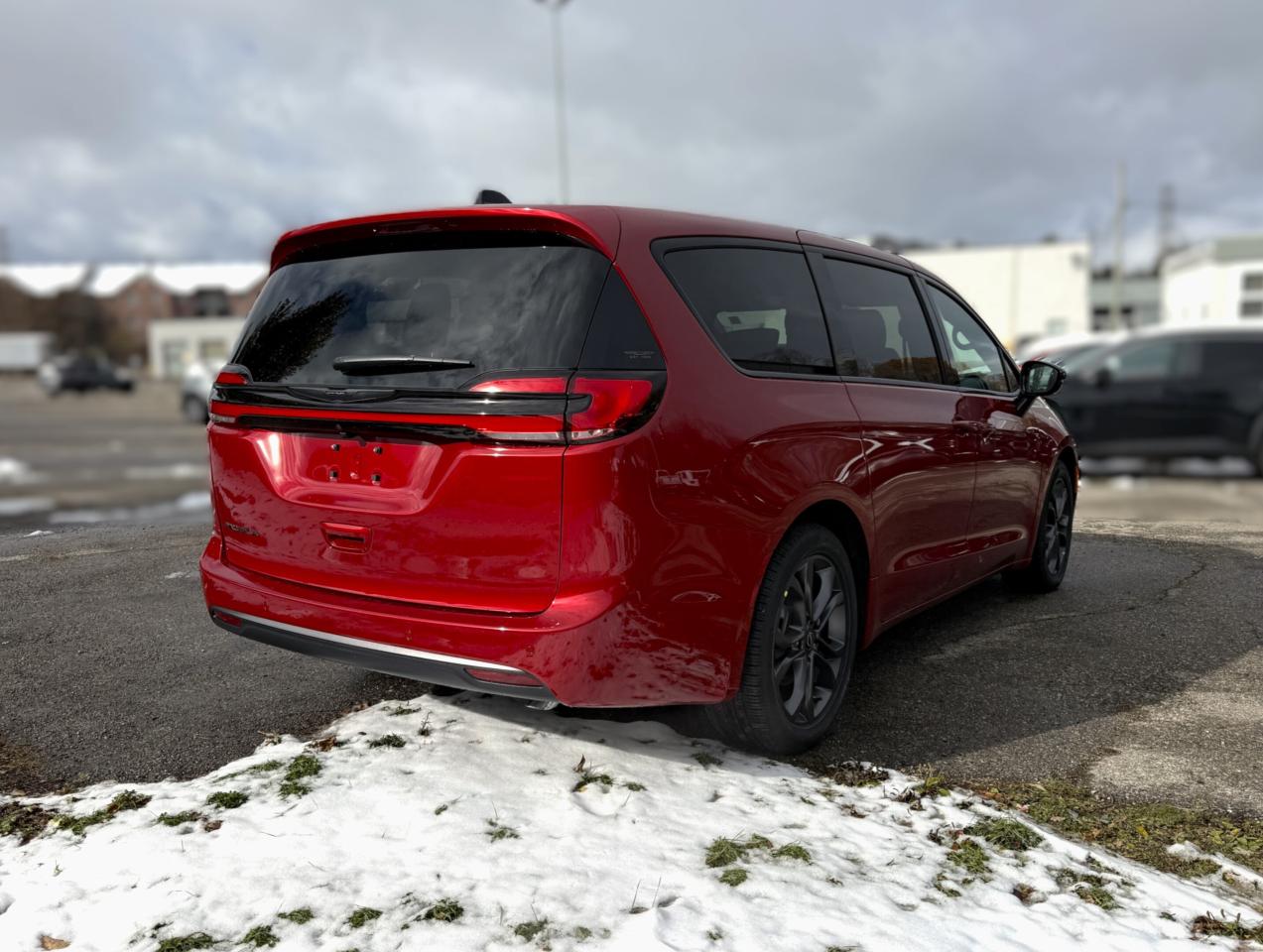 2026 Chrysler Pacifica Select FWD Photo4