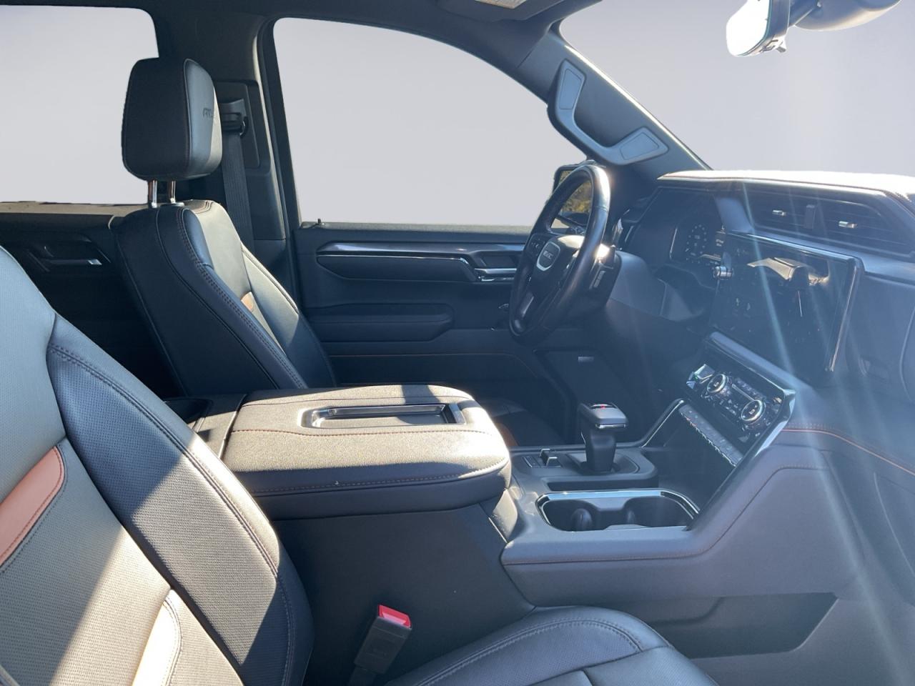 2022 GMC Sierra 1500 3.0L AT4! Fully Loaded! 4x4! Photo