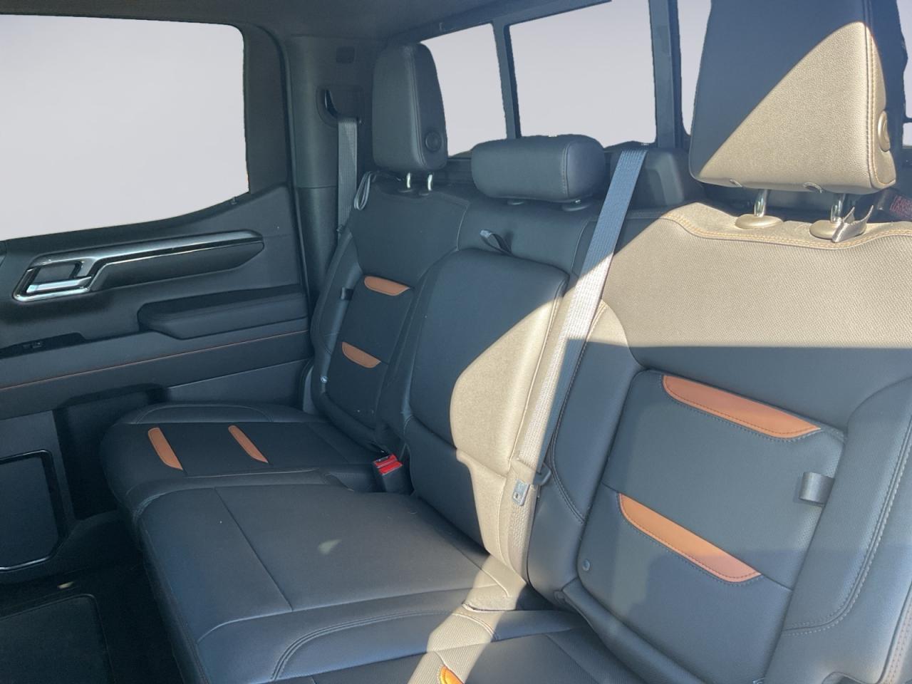 2022 GMC Sierra 1500 3.0L AT4! Fully Loaded! 4x4! Photo