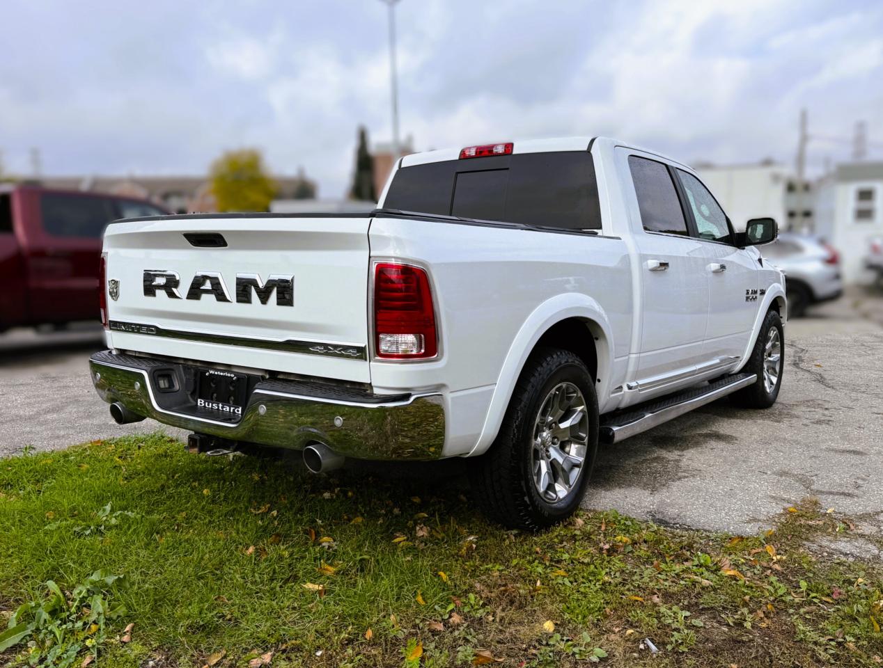 2017 RAM 1500 4WD Crew Cab 140.5  Limited | NAVIGATION | SUNROOF Photo4