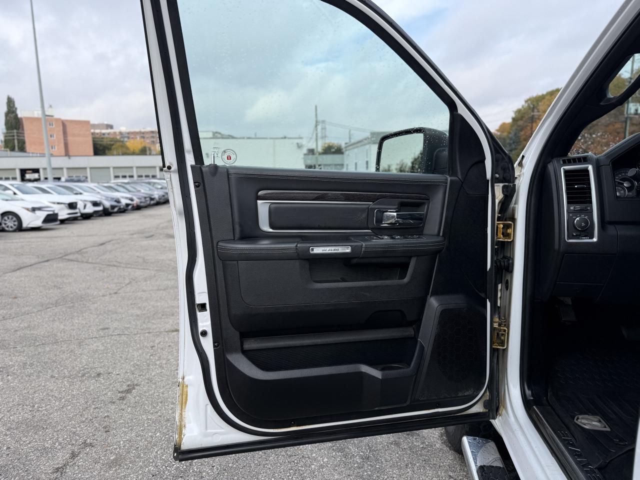 2017 RAM 1500 4WD Crew Cab 140.5  Limited | NAVIGATION | SUNROOF Photo