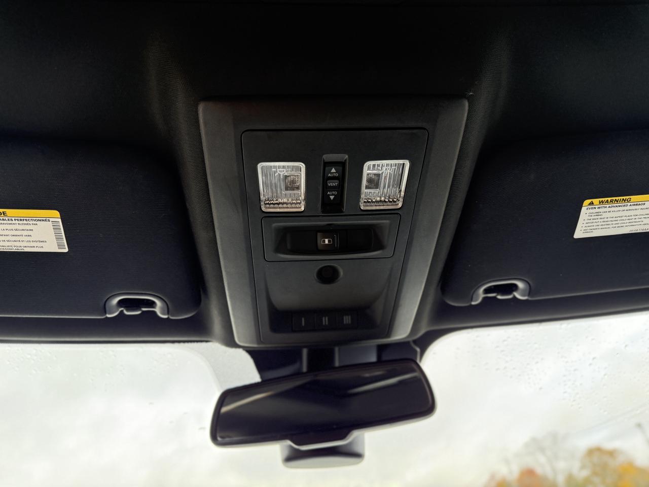 2017 RAM 1500 4WD Crew Cab 140.5  Limited | NAVIGATION | SUNROOF Photo