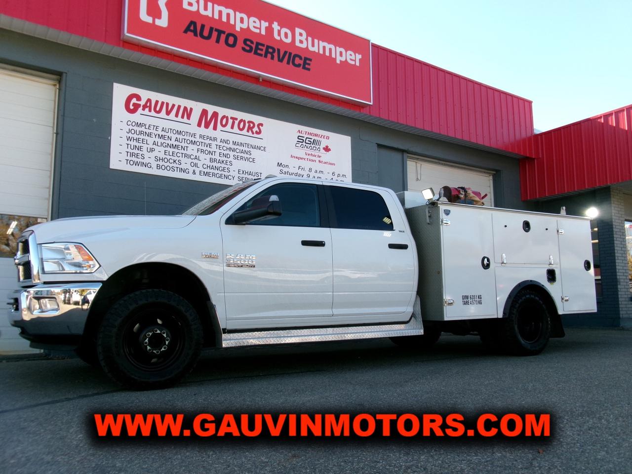 Used 2017 RAM 3500 Crew Dual RW, Wilcox Aluminum Service Body for sale in Swift Current, SK