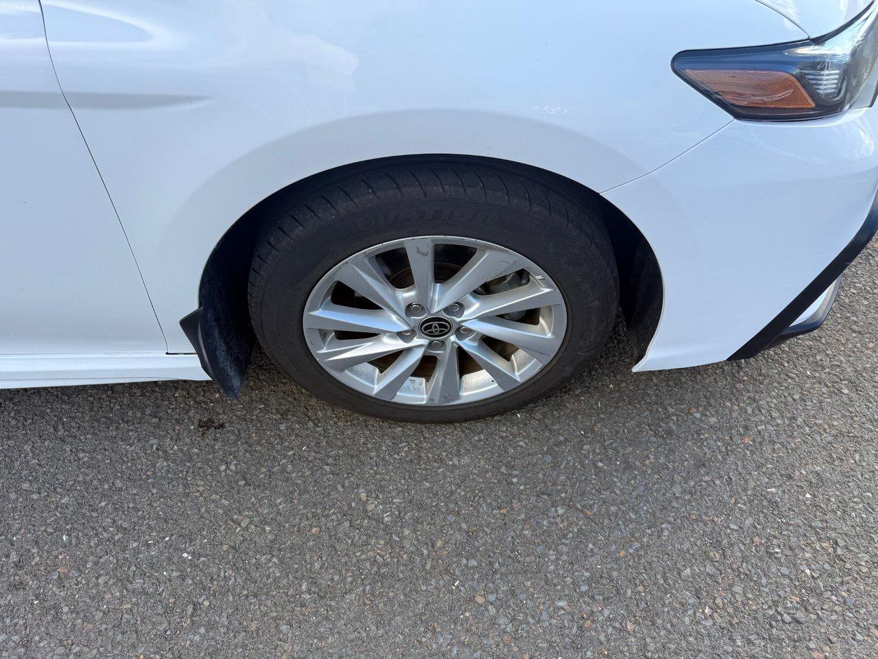 2023 Toyota Camry SE Photo3