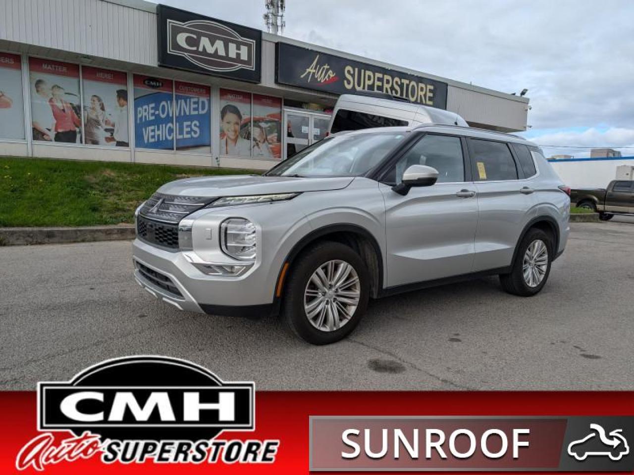 Used 2024 Mitsubishi Outlander SE S-AWC  **3RD ROW - PWR GATE** for sale in St. Catharines, ON