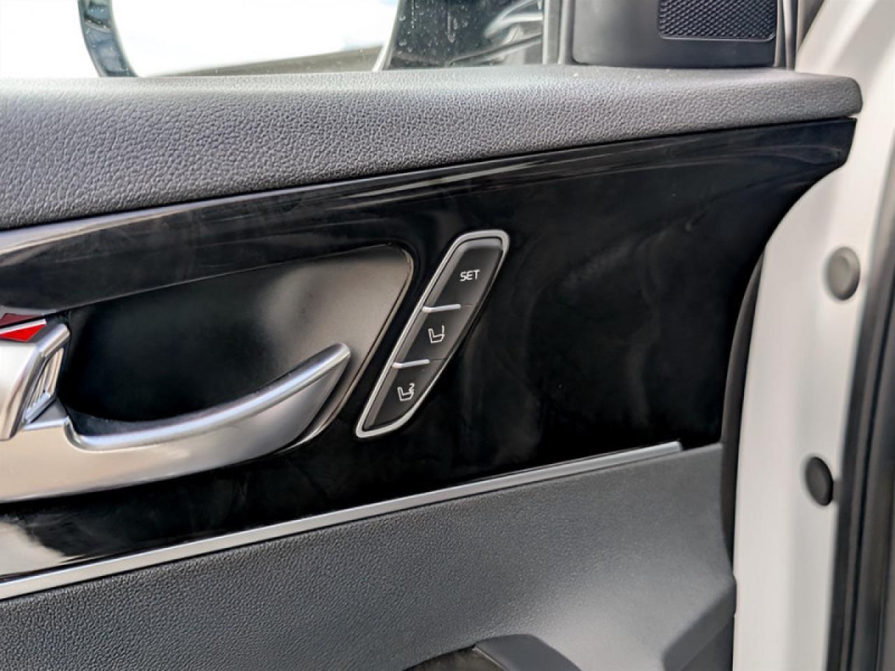 2017 Kia Sorento EX w/Advanced Touring Pkg  **LOW KMS - 1 OWNER** Photo