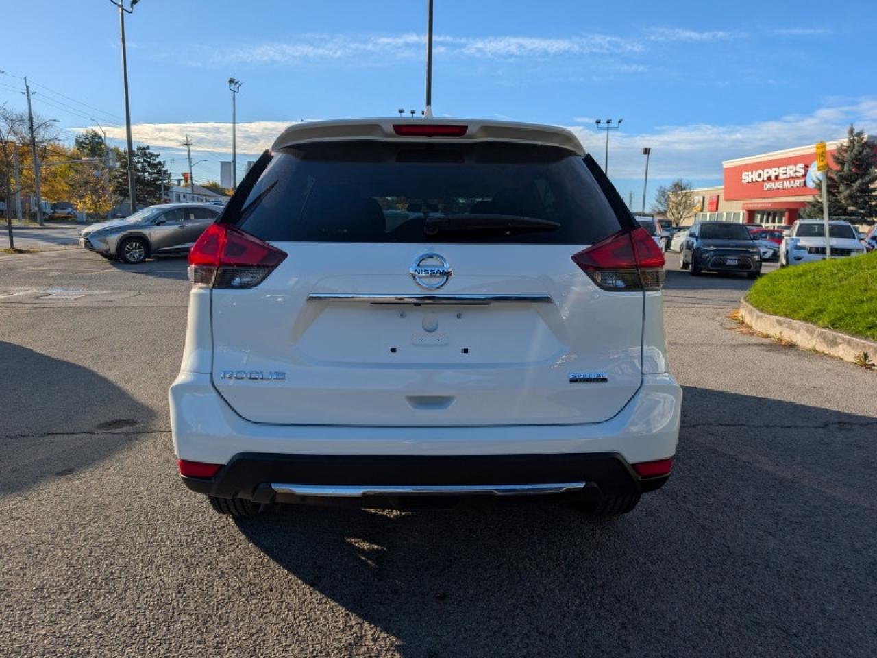 2020 Nissan Rogue S Special Edition  **HTD SW - BLIND SPOT** Photo3
