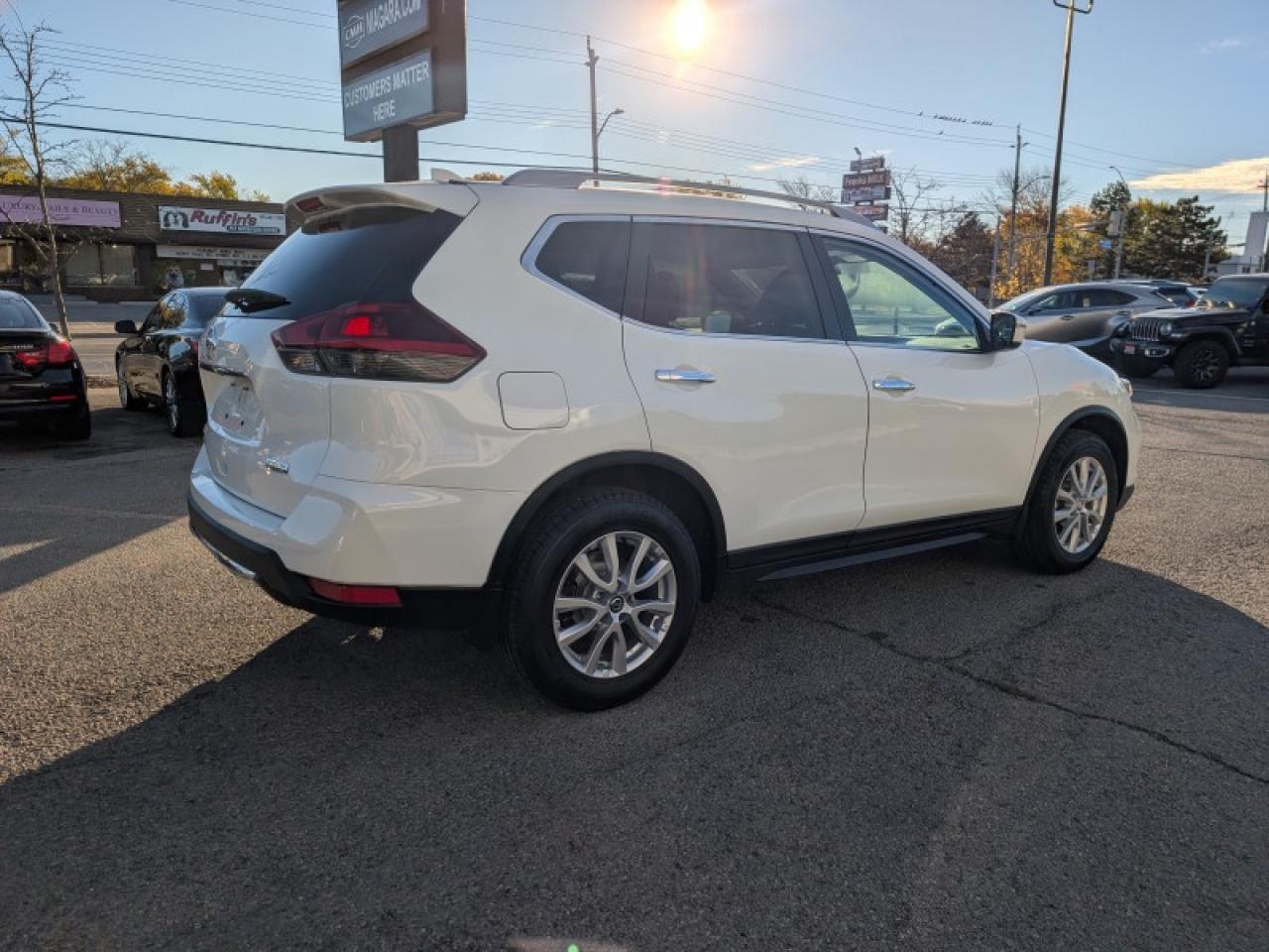 2020 Nissan Rogue S Special Edition  **HTD SW - BLIND SPOT** Photo4